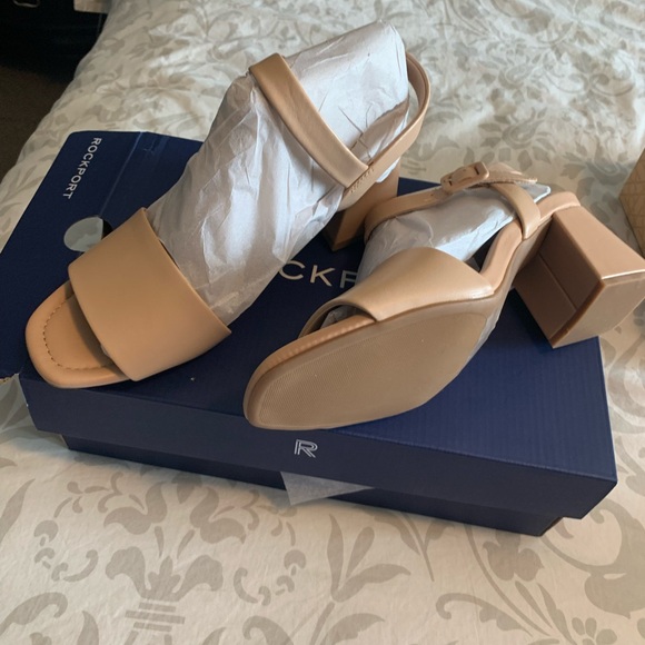 Rockport Size 7.5 taupe - Picture 1 of 5